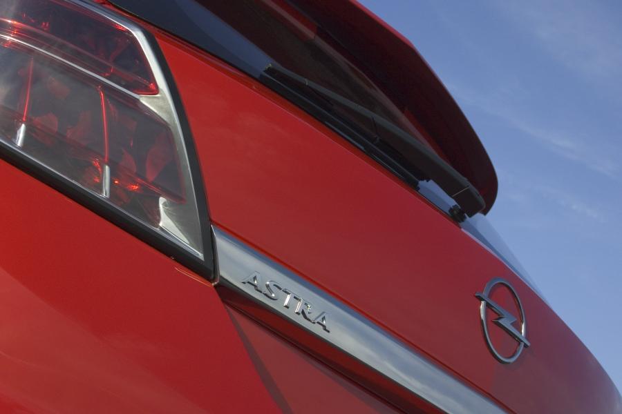  Opel Astra High Performance Concept 2004 года  (фото 15 из 17)